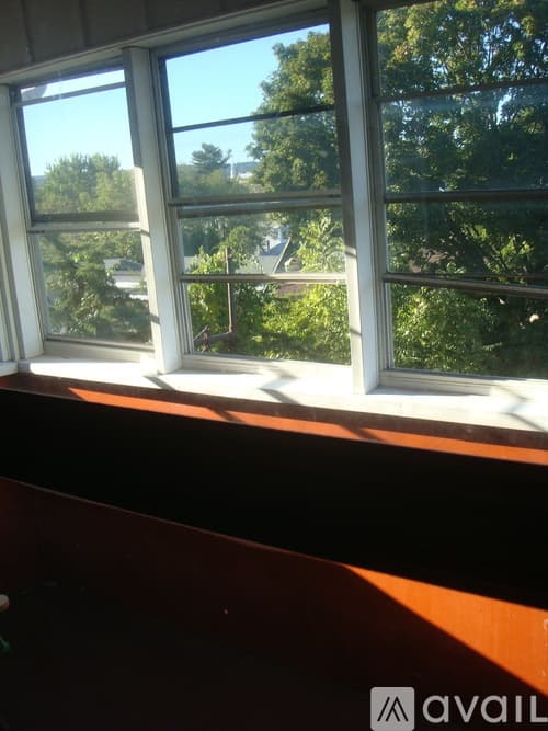 West Hartford Apartment: 406 Park Rd