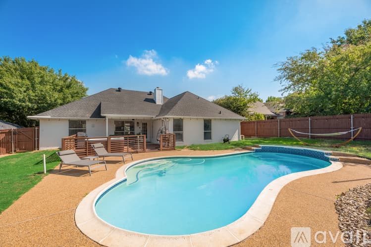 North Richland Hills House: 7512 Brentwood Ct