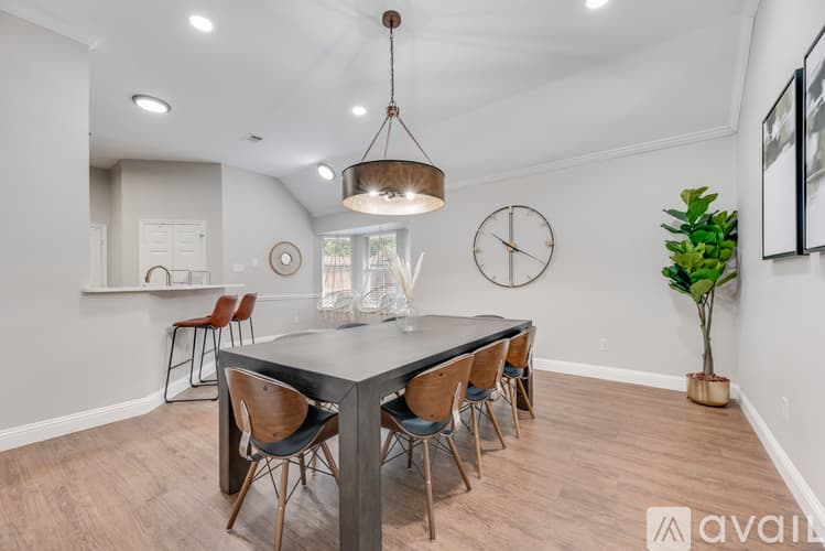 North Richland Hills House: 7512 Brentwood Ct