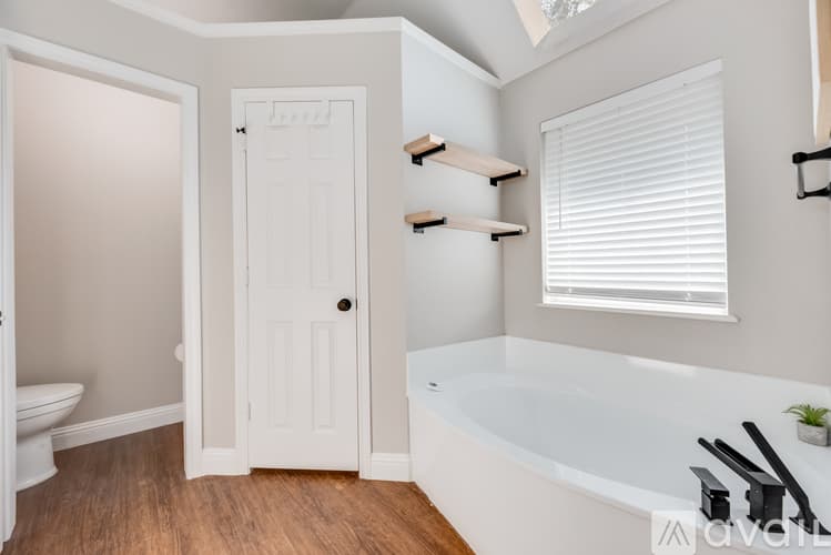 North Richland Hills House: 7512 Brentwood Ct