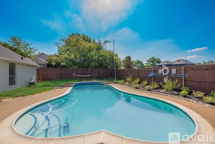 North Richland Hills House: 7512 Brentwood Ct