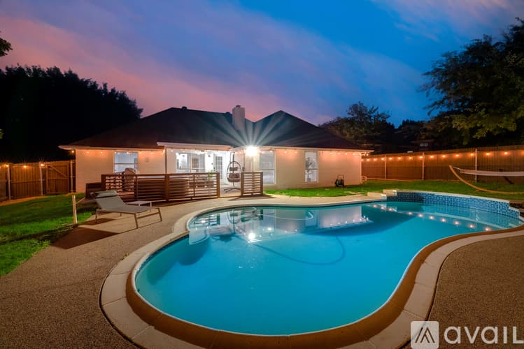 North Richland Hills House: 7512 Brentwood Ct