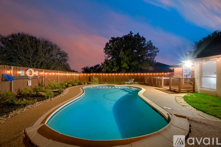 North Richland Hills House: 7512 Brentwood Ct