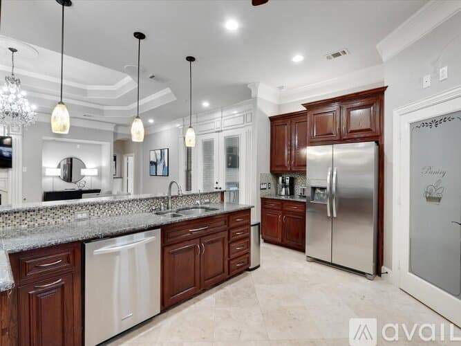 Kennedale House: 621 Wildcat Way