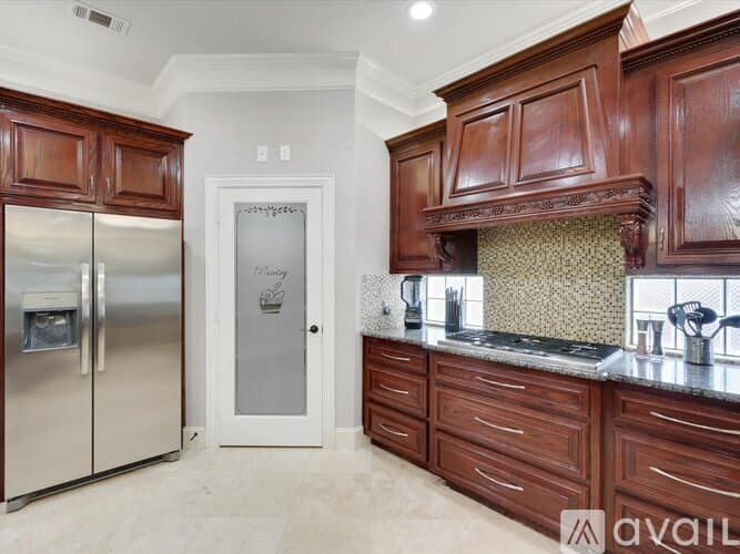 Kennedale House: 621 Wildcat Way