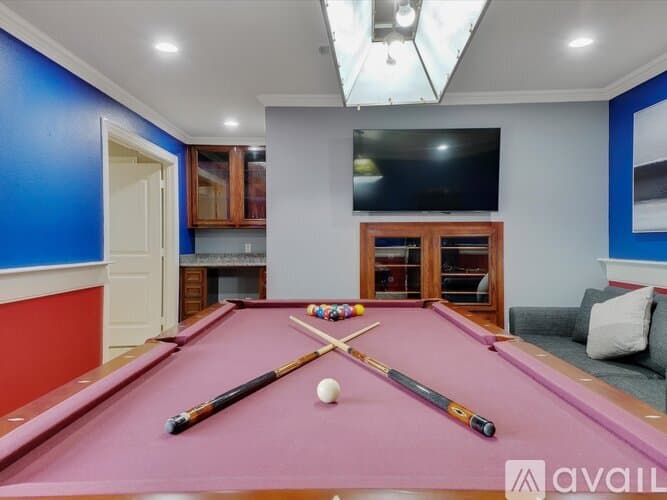 Kennedale House: 621 Wildcat Way