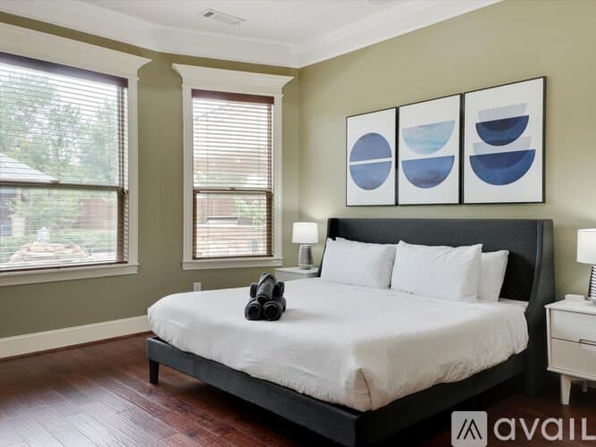 Kennedale House: 621 Wildcat Way