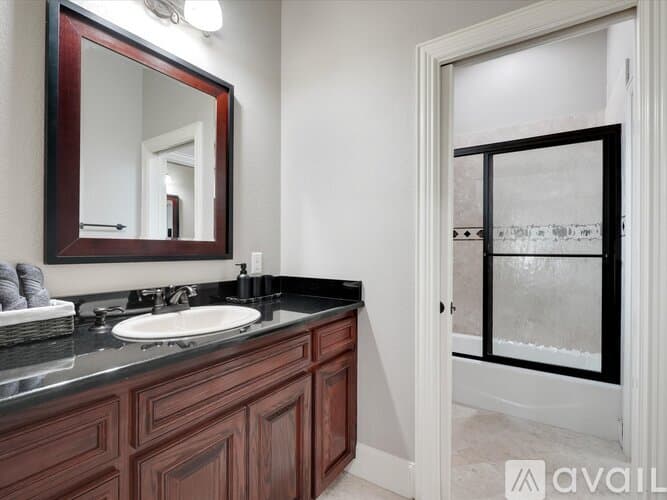 Kennedale House: 621 Wildcat Way