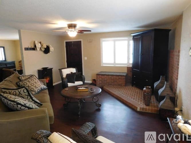 Cody House: 1401 Salsbury Avenue