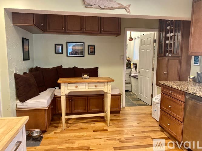 Salisbury Condo: 7 Shea St