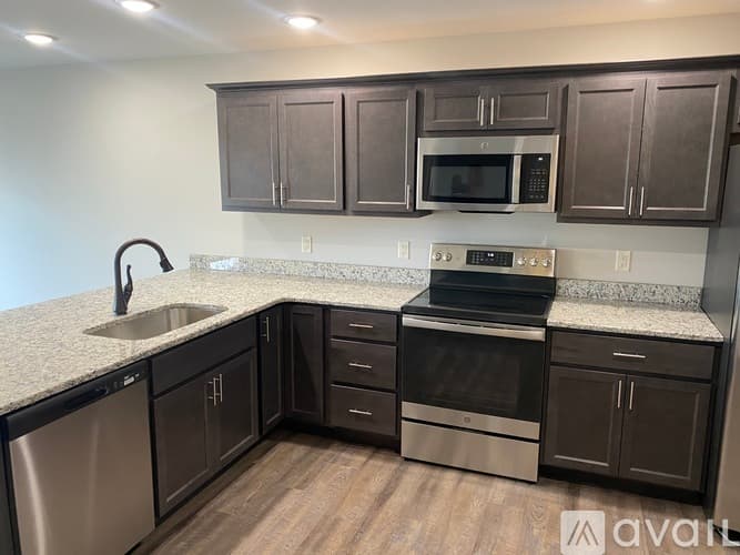 New Hartford Apartment: 112 Copeland Ct