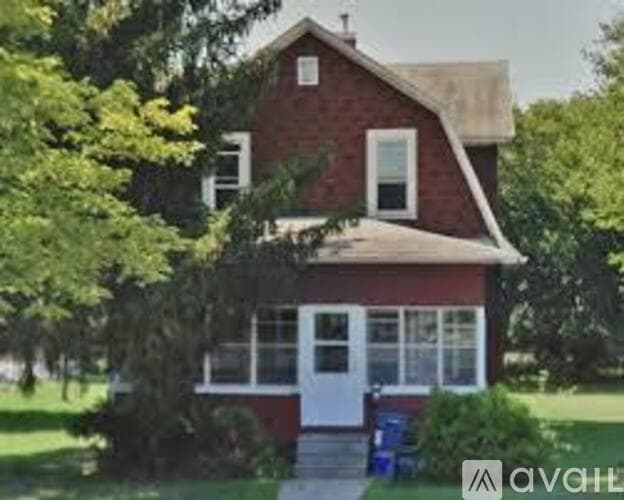 Eau Claire House: 228 9th Ave