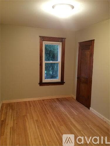 Eau Claire House: 228 9th Ave