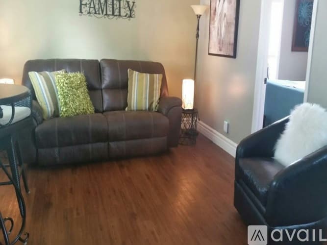 Cody House: 726 14th St