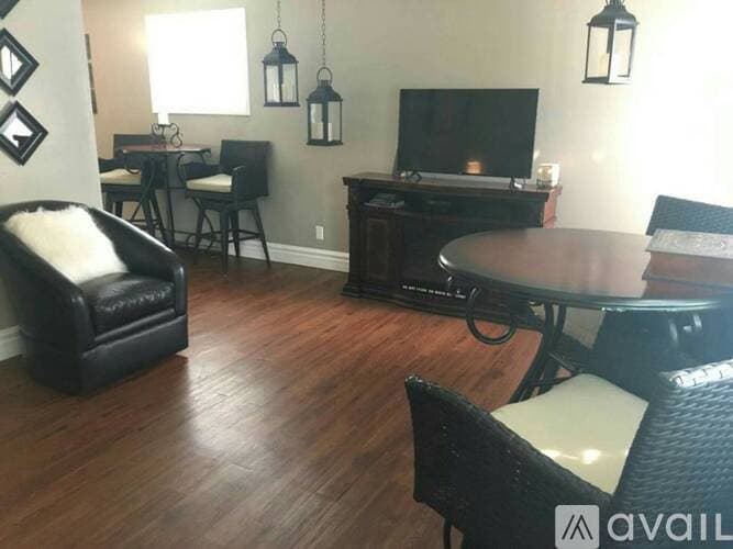 Cody House: 726 14th St