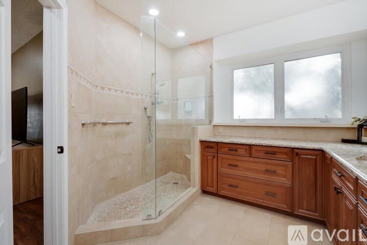 Flower Mound House: 2200 Glenbrook St