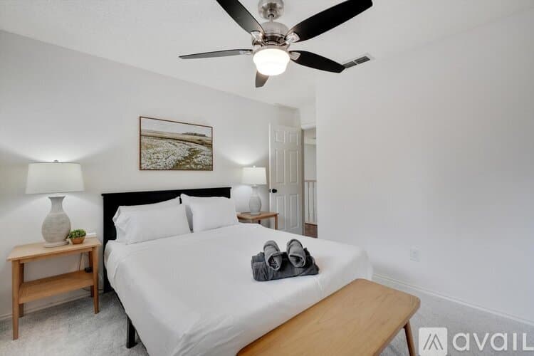 Flower Mound House: 2200 Glenbrook St