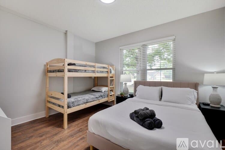 Flower Mound House: 2200 Glenbrook St