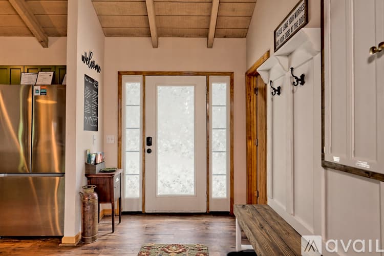 Clayton House: 233 Orchid Trl