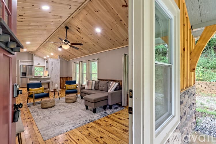 Rabun Gap House: 243 Ov Justus Rd
