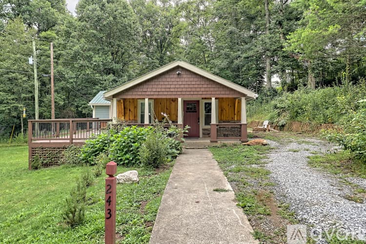 Rabun Gap House: 243 Ov Justus Rd