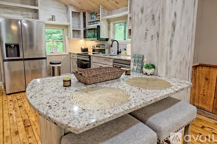 Rabun Gap House: 243 Ov Justus Rd