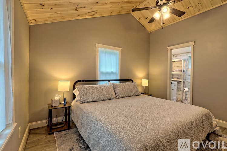 Rabun Gap House: 243 Ov Justus Rd