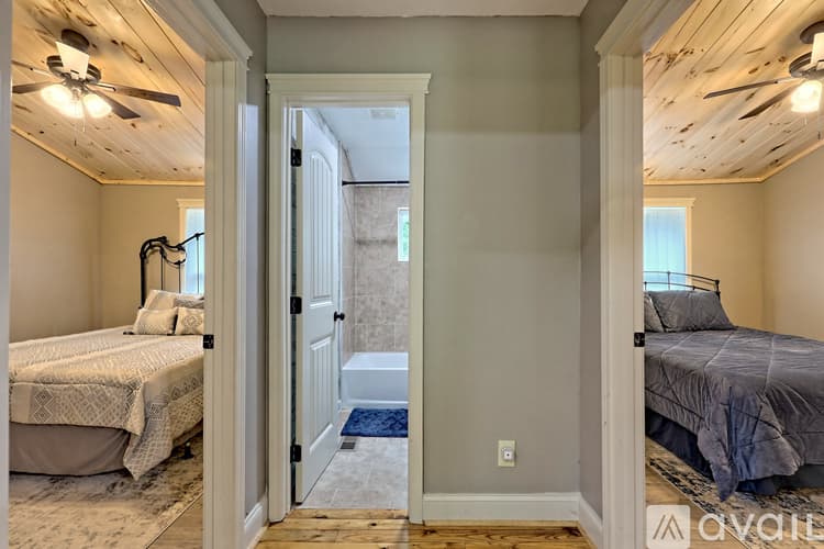 Rabun Gap House: 243 Ov Justus Rd