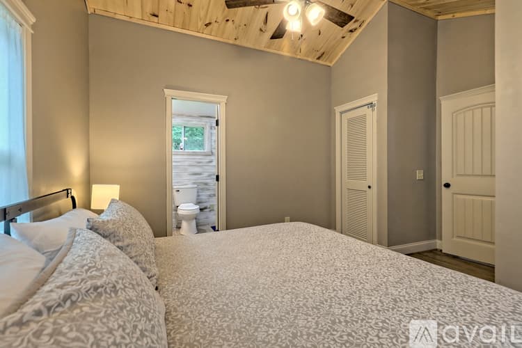 Rabun Gap House: 243 Ov Justus Rd
