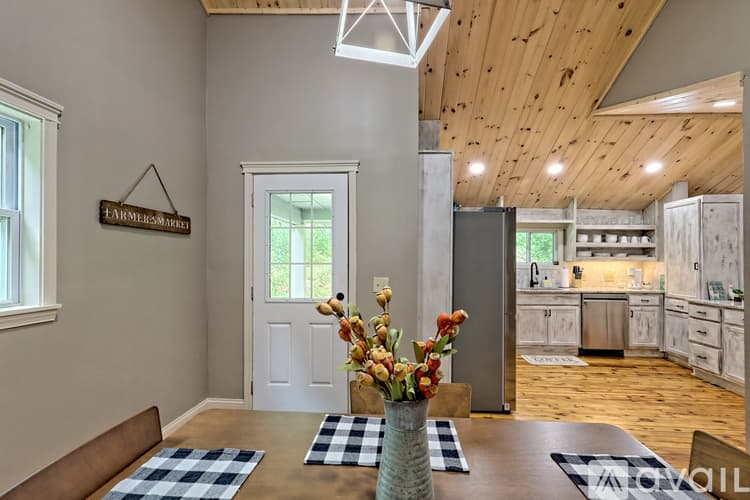 Rabun Gap House: 243 Ov Justus Rd
