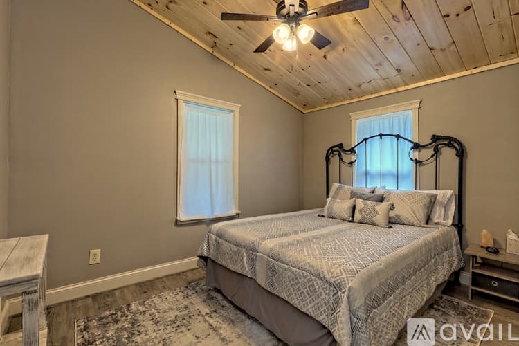 Rabun Gap House: 243 Ov Justus Rd