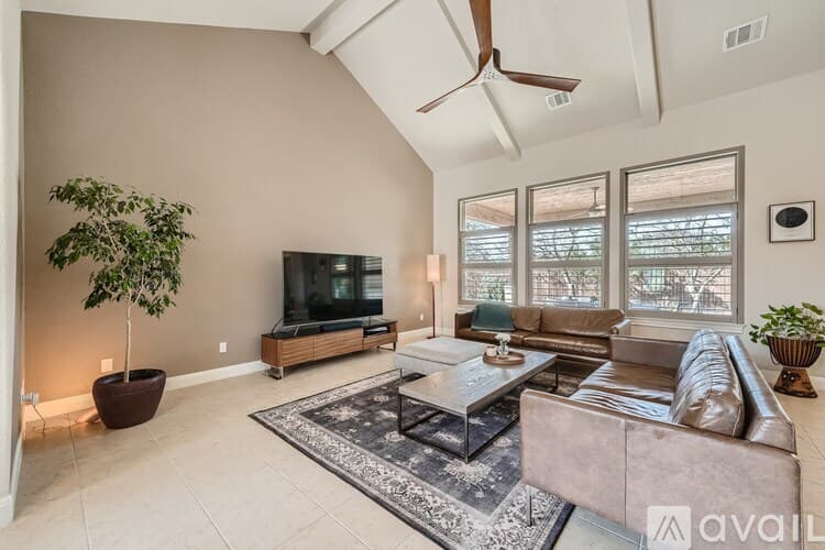 Georgetown House: 100 Dakota Drive