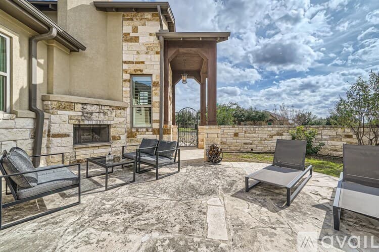 Georgetown House: 100 Dakota Drive
