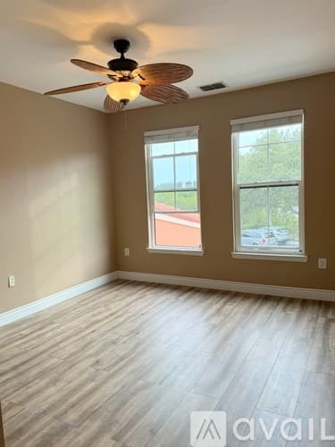 Clearwater Apartment: 2732 Via Murano