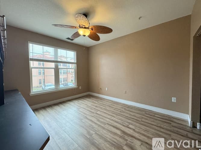 Clearwater Apartment: 2732 Via Murano
