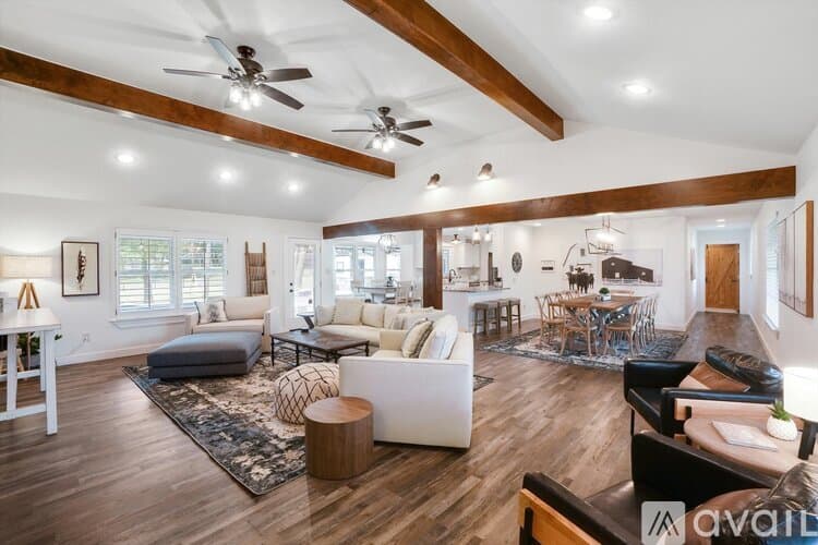 Keller House: 1201 Melissa Dr