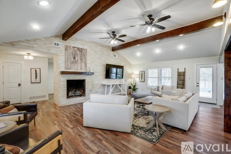 Keller House: 1201 Melissa Dr