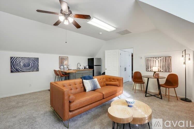 Keller House: 1201 Melissa Dr