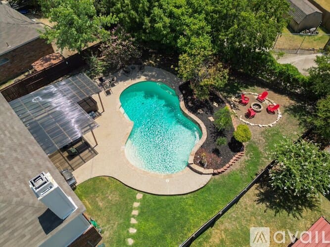 Saginaw House: 1049 Pullman Dr
