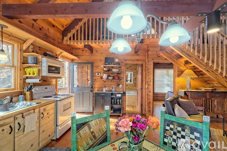 Demorest House: 266 Peaceful Waters Cir