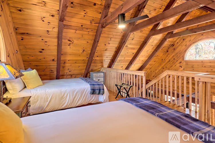 Demorest House: 266 Peaceful Waters Cir