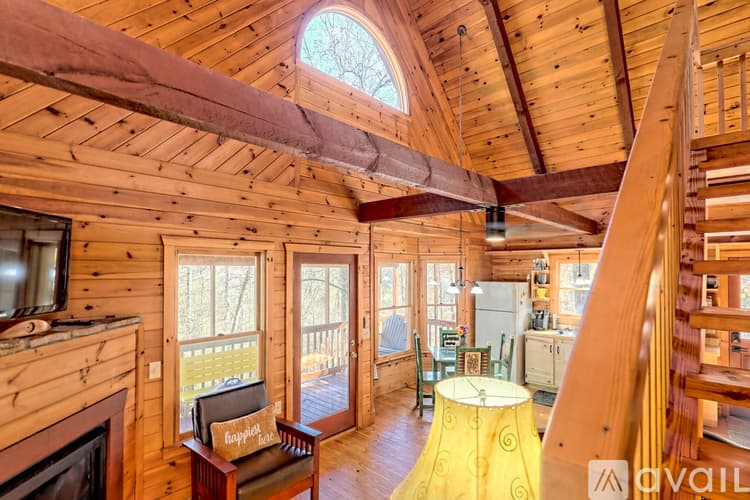 Demorest House: 266 Peaceful Waters Cir
