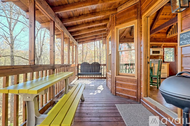 Demorest House: 266 Peaceful Waters Cir