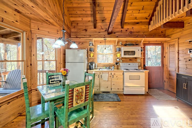 Demorest House: 266 Peaceful Waters Cir