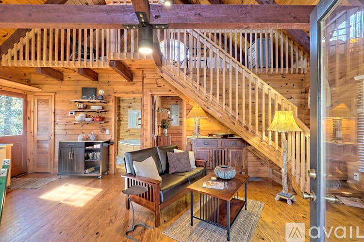 Demorest House: 266 Peaceful Waters Cir