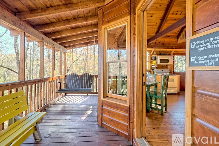 Demorest House: 266 Peaceful Waters Cir