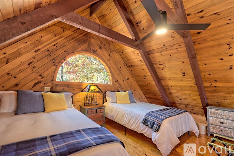 Demorest House: 266 Peaceful Waters Cir