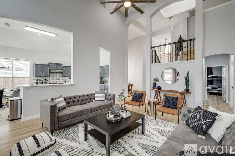 Haltom City House: 5717 Windmere Ln