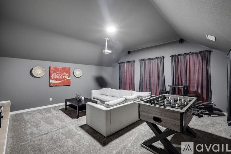 Haltom City House: 5717 Windmere Ln
