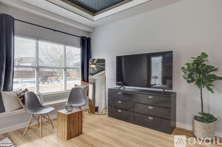Haltom City House: 5717 Windmere Ln